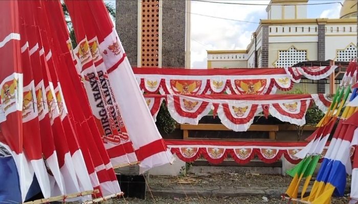 Jelang HUT RI KE-79, Penjual Bendera Musiman Mulai Bermunculan
