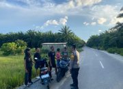 Antisipasi Balap Liar dan Gangguan Kamtibmas, Bhabinkamtibmas Desa Topoyo Sambangi Titik Kumpul Remaja