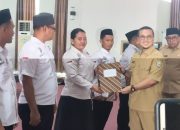 563 Perangkat Desa di Mamuju Tengah Terima SK NIPD