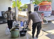 Peduli Warga Terdampak, Sat Binmas Polres Mateng Salurkan Air Bersih