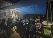 Bhabinkamtibmas hadir di malam hari, Barakkang sambangi warga cegah gangguan kamtibmas