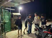 Polisi Bersama Masyarakat Bhabinkamtibmas Polsek Pangale Pererat Kedekatan Lewat Sambang Malam