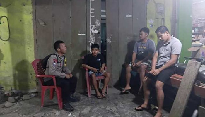 Bhabinkamtibmas Polsek Karossa Intensifkan Patroli dan Sambang Warga – Humas Polres Mamuju Tengah